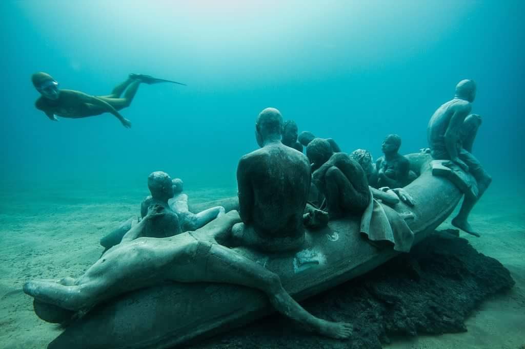 The Raft of #Lampedusa, by Jason deCaires Taylor, underwater sculpture near Lanzarote in solidarity with #refugees