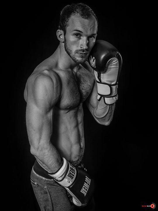 hmhadfield40's tweet photo. Nervous & excited for @TP_Fitness, competing in a #Whitecollarfighting match tonight. best of luck. #proudmum ๐๐๐ https://t.co/hAvA24wkwI