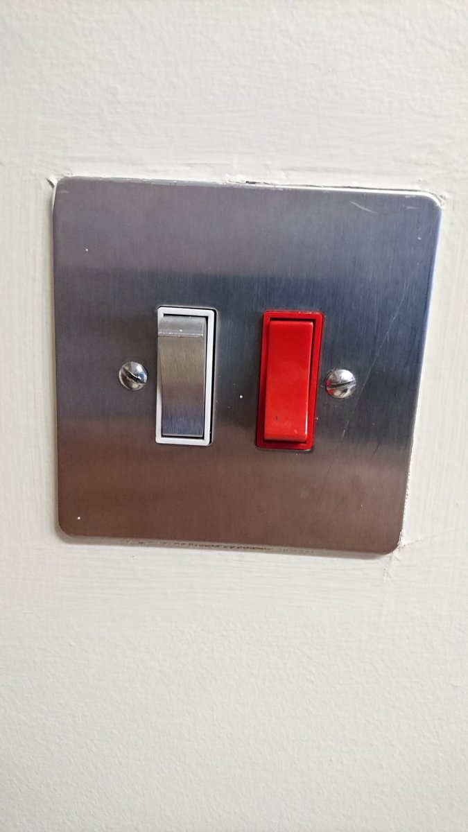 Papa_Lazerou's tweet image. I need to find out what this switch does. 
Will get one of the boys to press it as we leave. #buttonchallenge