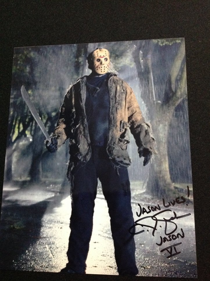 ScreamVention's tweet photo. Check out our facebook page to see how you can win one of these original signed 8 x 10 photos. https://t.co/5K8G05g1fX