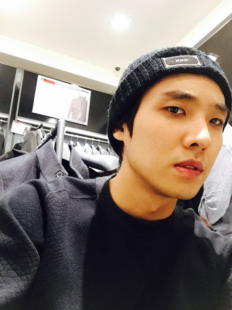 fncdl0505's tweet photo. LeeJoon upgrade complete! Part 2 #Happy29Joon https://t.co/tY567lF9Q0