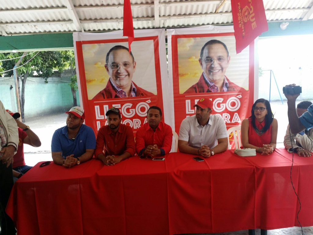 JRSCPTOPTA's tweet photo. Seguimos, Juramentacion @laJRSC de la provincia de Bani a cargo de Nuestro presidente @chichibelliard @QuiqueAntun https://t.co/wxvnnIVMfr