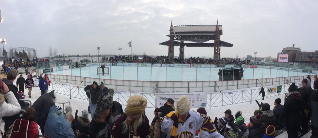 MinnesotaRocket's tweet image. Outdoor hockey is life #HDM2016