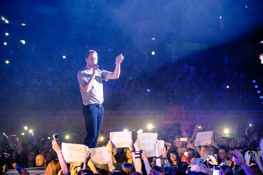 reynoldsgrin's tweet image. NO HUMAN BEING IS ILLEGAL #ONE4