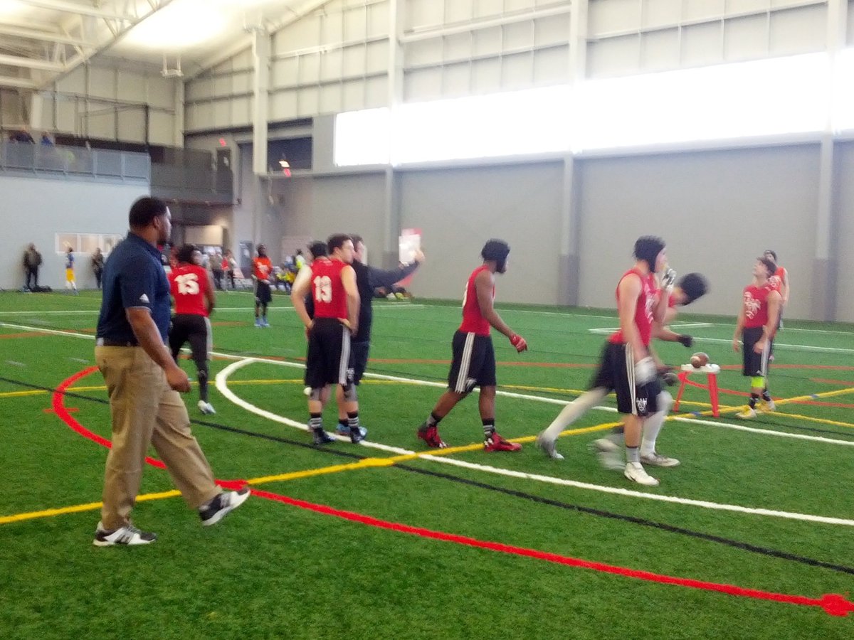 TheD_Zone's tweet photo. At the Elite 7on7 League @LegacyMI_FBall  #WeWant80 https://t.co/mStwPMeqyc