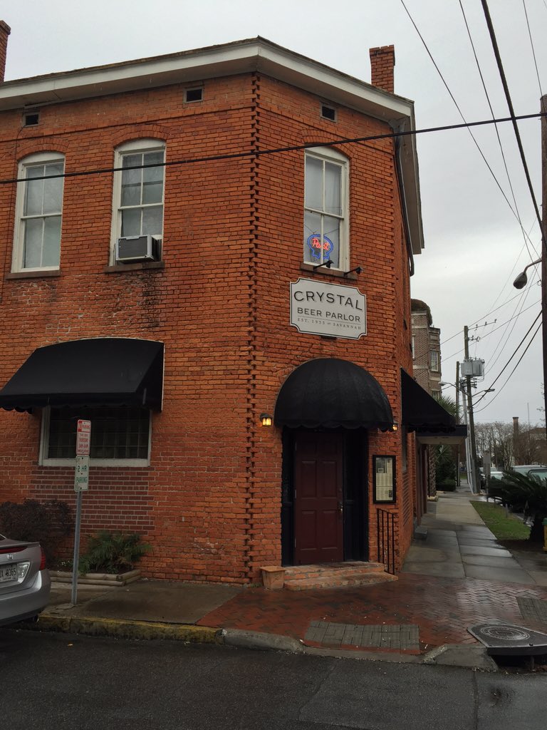 gregmooretravel's tweet photo. Enjoying lunch at one of my @VisitSavannah hangouts...the #crystalbeerparlor! https://t.co/EO8ydk04ux
