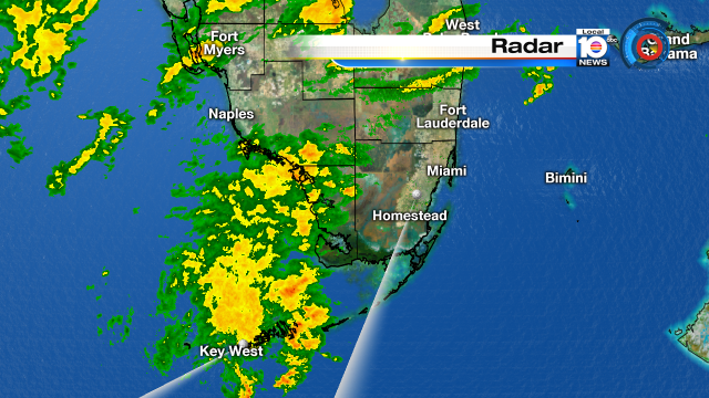 Rain is moving into South Florida. @TrentAricTV has your forecast tonight at 5, 6 and 11pm. https://t.co/5M0kxb5fRD