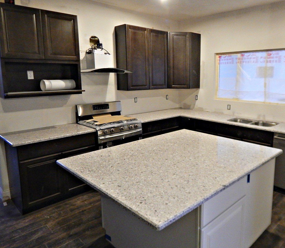 Build your own kitchen and have a better idea of what your final remodeling results will be: granitecountertopsphx.com/virtual-kitche…