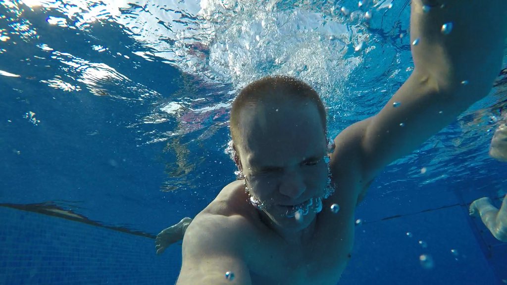JamesStonhill's tweet photo. Time for an evening swim! #gopro ☀️💦🏊🏻 https://t.co/rZriE4kK03