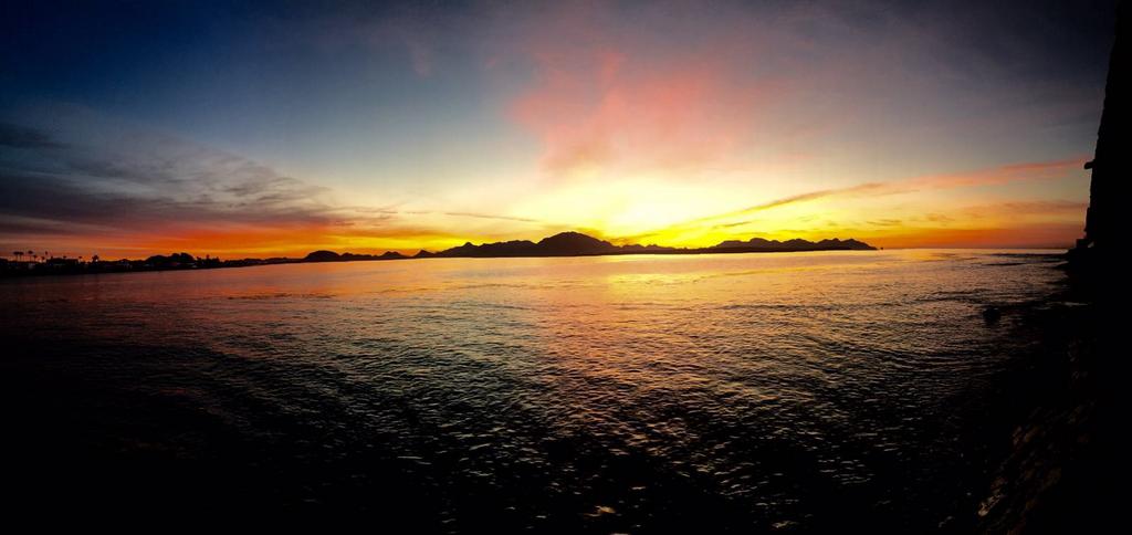 KatyAmavizca's tweet photo. Así amanecía hoy en San Carlos, Guaymas, belleza de Sonora. Foto: @dianamqz https://t.co/NcKvlPPzom