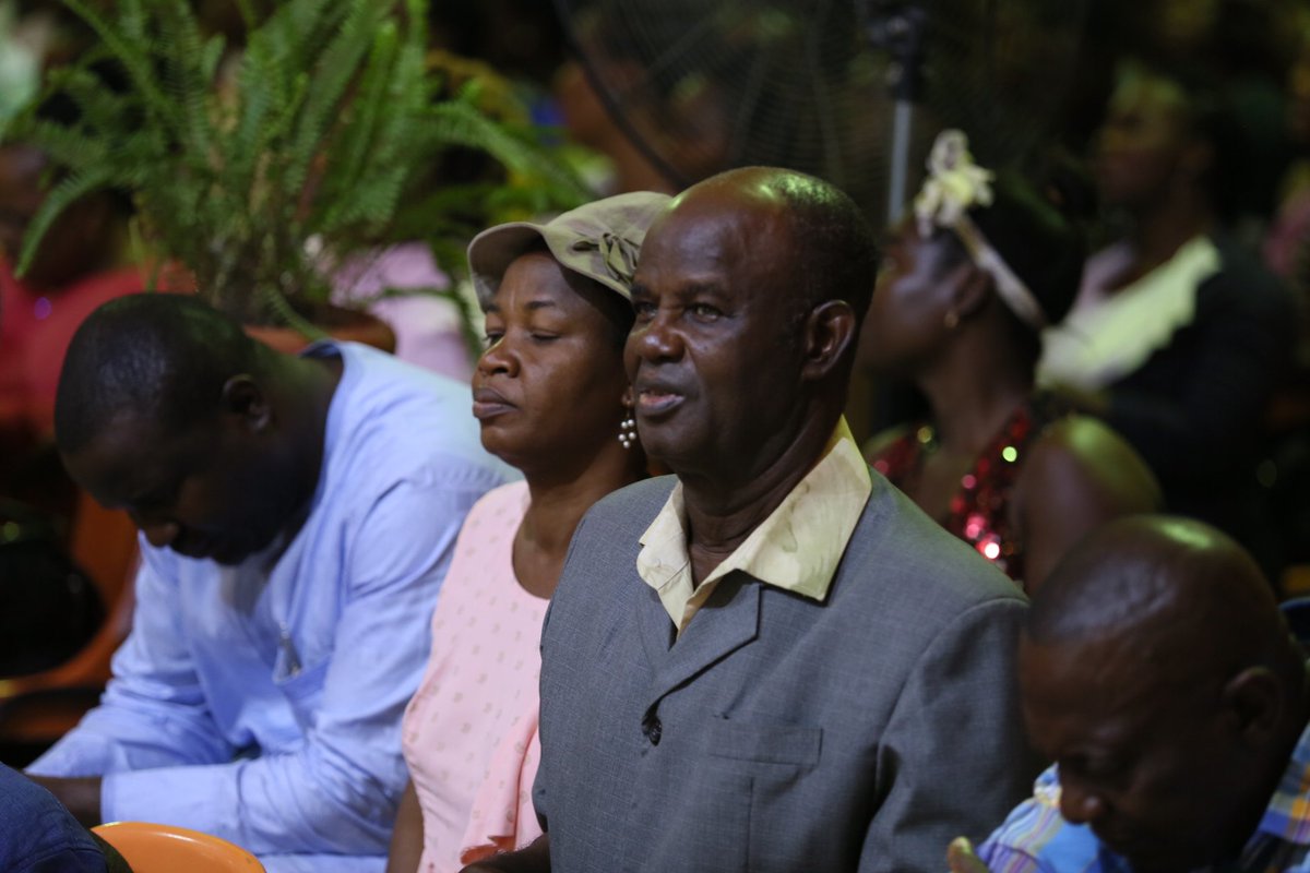TCCPH's tweet photo. Let's give the Lord all the honour in our lives #AwesomeFather #MightyDeliverer #DT2016 #Day2 @PastorKech @solakinz https://t.co/mM2wXJCyQX