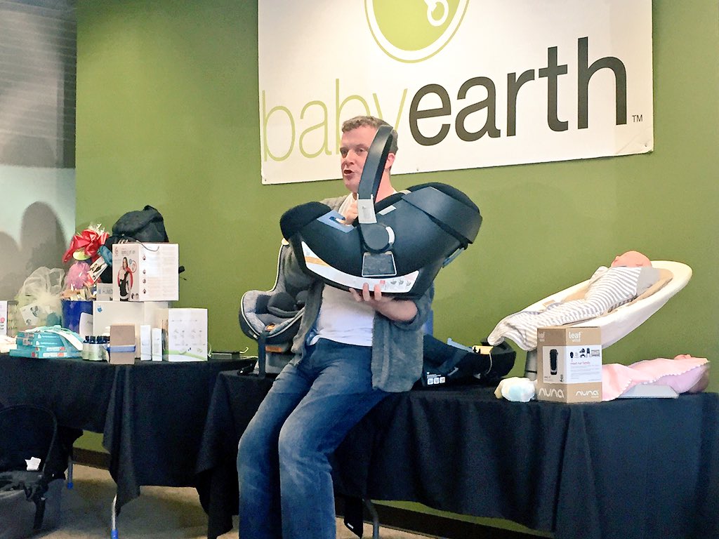 KeliRabon's tweet photo. Advice from @TheBabyGuyNYC : don't use aftermarket products on baby car seats #gearapalooza2016 @BumpClubAustin https://t.co/yK2mpMrw3W