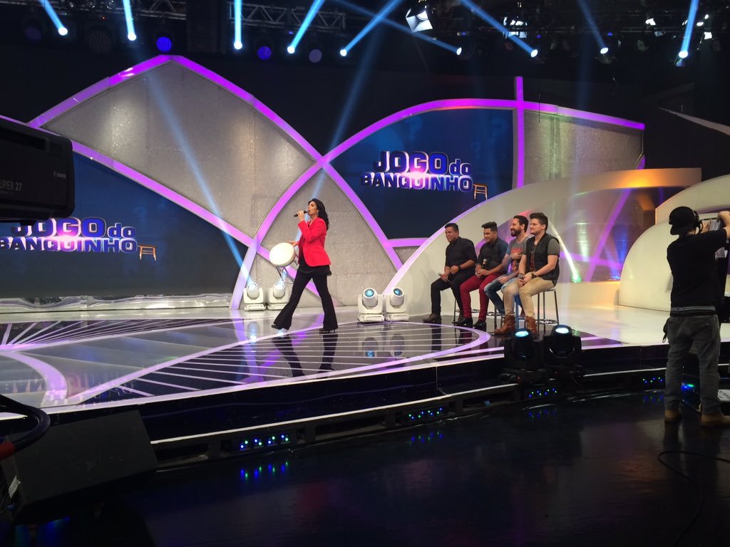 PraFeBrum's tweet photo. iiiii genteeee...deu ruim! hahahahha Sai! #FernandaBrumNoRaulGil #jogodobanquinho https://t.co/TEJHxFJay1