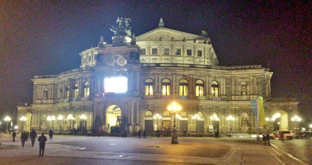 Opernjunkie's tweet photo. heute in der weltoffenen @semperoper! #Mascagni #CavalleriaRusticana #Leoncavallo #Pagliacci #Semperoper #Dresden https://t.co/6wOUMxriaf
