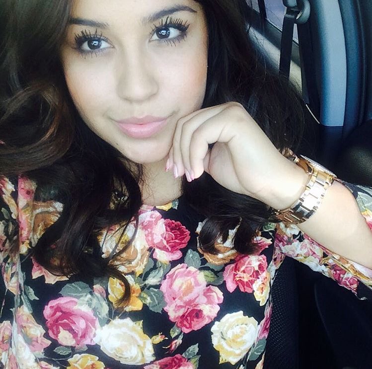 iChillApps's tweet photo. FlowerPower💇When bae doesn't answer I get ready and go to his HOUSE!!🙎💁 https://t.co/Z2OP2zTR0L