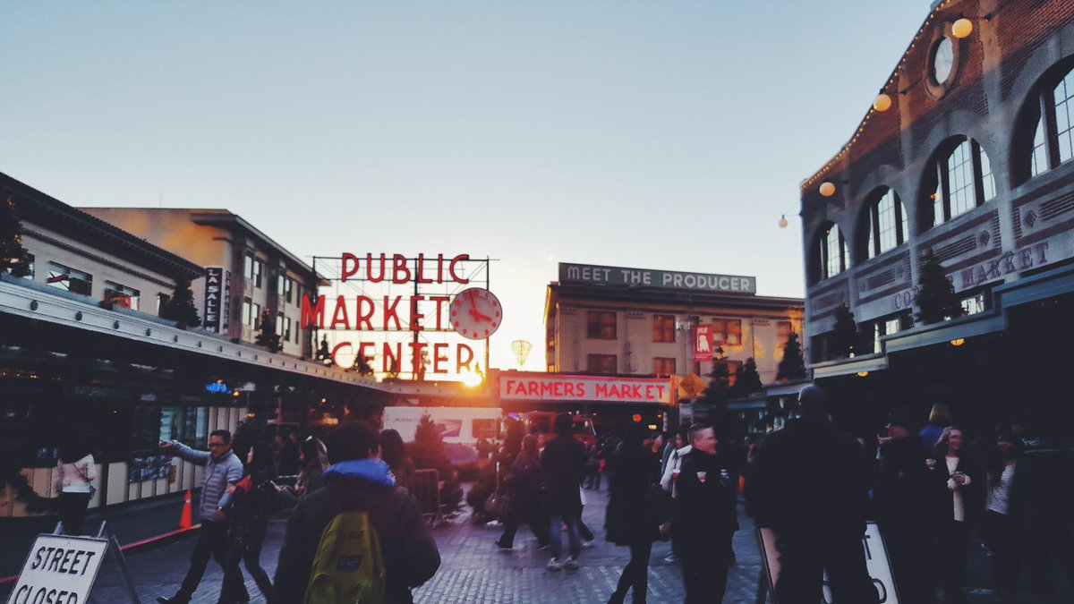 theblushingmama's tweet photo. Take me back to Seattle!
#seattle #pikemarket #momblog #missingseattle https://t.co/nhJ0w9CxEr