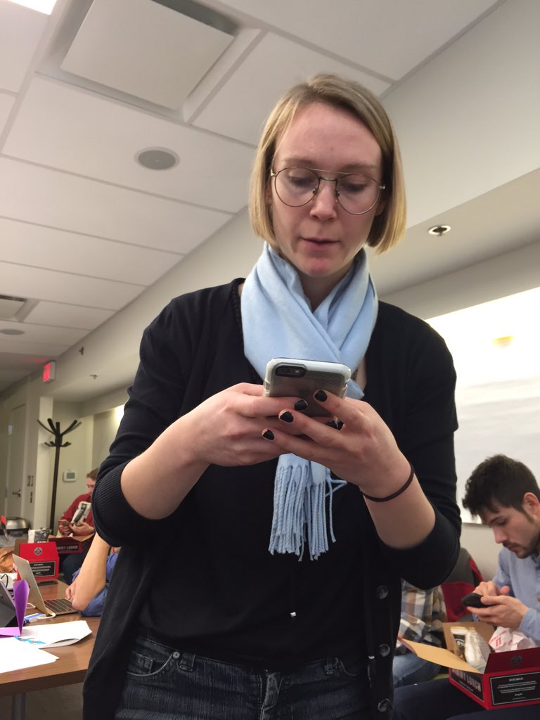 Figuring out how to tweet #cwicdesign