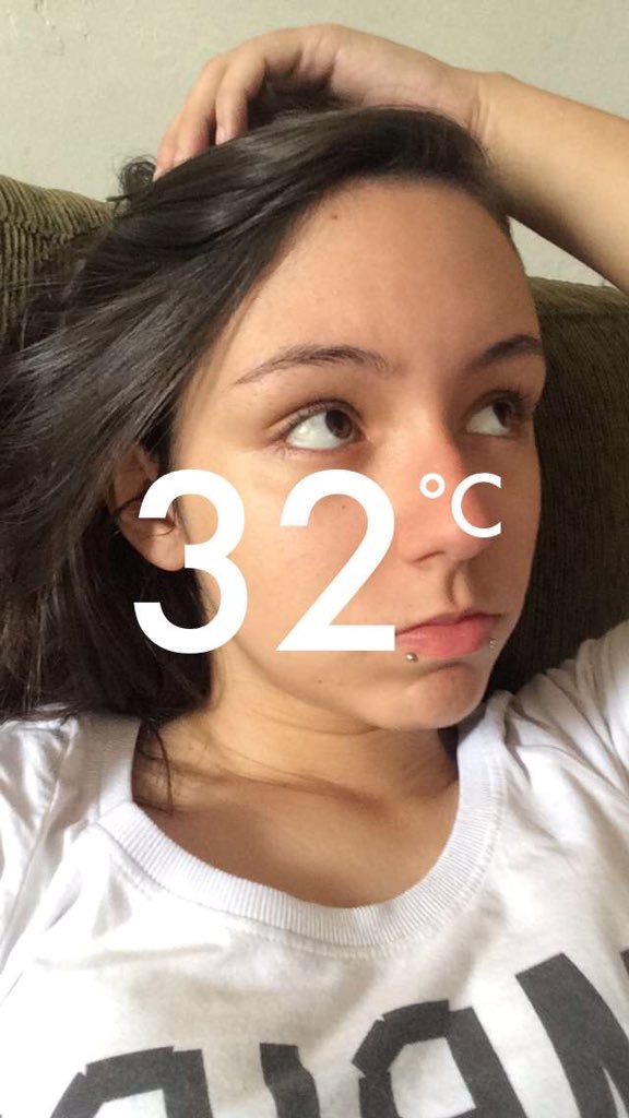 imbizita's tweet photo. eh tanto calor que eu tô achando que é o fogo do teu cu https://t.co/ZL6EW6WquK