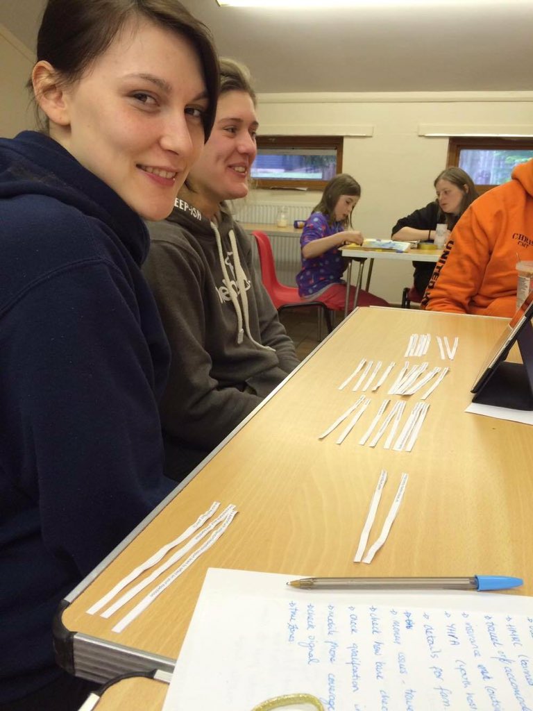 ukscoutnetwork's tweet photo. Members of @ukscoutnetwork learning how to run their own Explorer Belt! #adventure #international ^LD https://t.co/kJSXOLMrn8