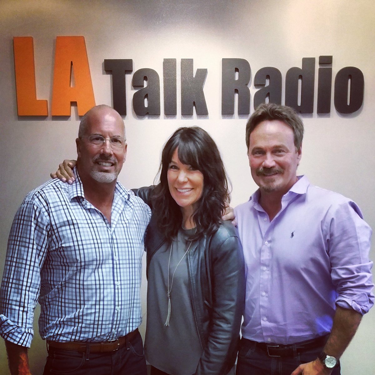 diana_dehm_snae's tweet photo. Fun show w/ @globalgreen @LesMcCabeGG #williambridge on #SUSTAINABILITY #NEWS & #ENTERTAINMENT w @diana_dehm_snae https://t.co/EG3D7pUkud