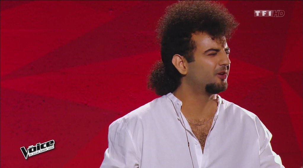 superzappeur's tweet photo. Merci aux autorités compétentes de lancer un mandat d'arrêt international contre le coiffeur d'Araz. #TheVoice https://t.co/yc22Yisa6V