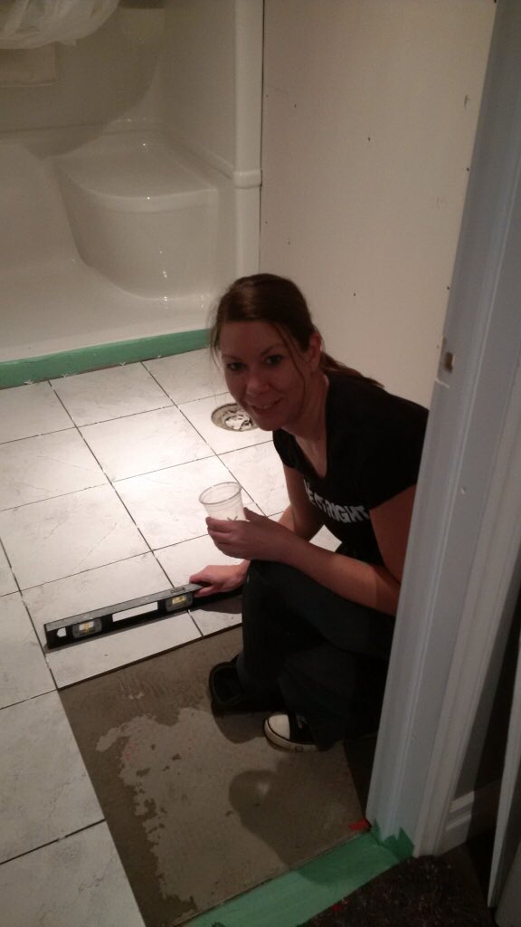 HouseRulesDS's tweet photo. Taking inspiration from @InsideOutRenos and doing some DIY Saturday Projects! #girlsareworking https://t.co/poLiTtcTjy