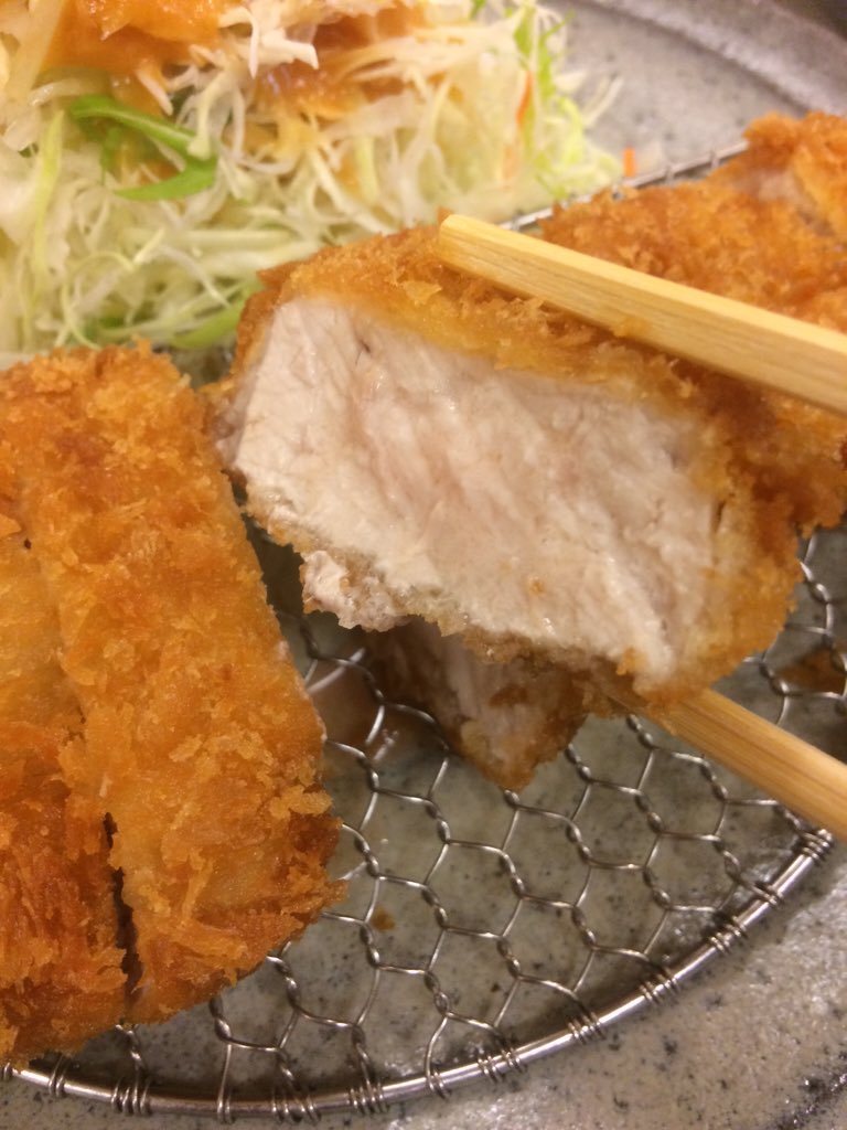 ys_zan's tweet photo. 精進前最後の晩餐。豚肉食った後に、豚の餌（二郎）を食す。 https://t.co/GJiGF29Sbl