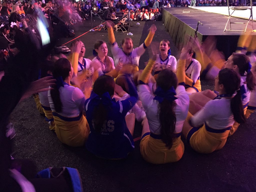 comsewoguehs's tweet photo. Made it to Semi Finals. Way to go ladies. https://t.co/etVYwTvDUe
