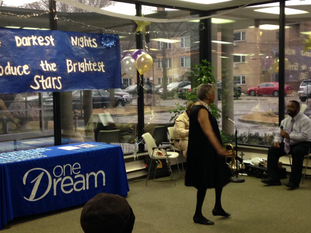FonsinoTeach's tweet photo. An afternoon to remember! @OneSeniorDream @KnightsofPHS @District214 https://t.co/Z8DcQ3ikXE