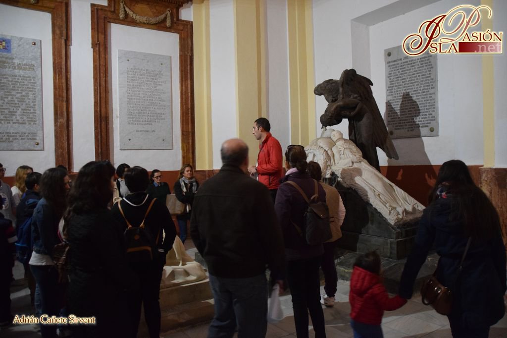Los jóvenes cofrades de San Francisco participaron de una peregrinación a La Carraca islapasion.net/noticia/2747/l…