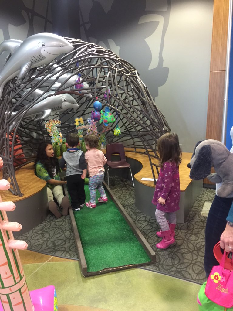 team2408's tweet photo. Volunteering at the Butterfly House for their Hot! Hot! Hot! Event! The kids are having so much fun. https://t.co/dvtkg9noI3