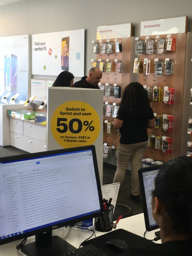 sprintflourtown's tweet photo. Way to go Krystal with the upgrade and accessory sell !! https://t.co/y0wdeMBtQj