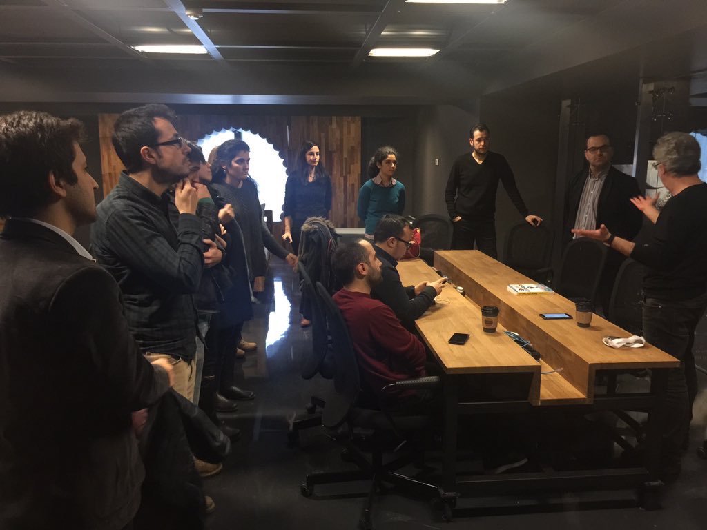 guvencat's tweet photo. @BahcesehirSEM Eğitimde #Oyunlaştırma katılımcılarıyla #VRFirstBAU buluşması! Eğitimde VR için ilk adımlar! :) https://t.co/K7Lx91sqpP