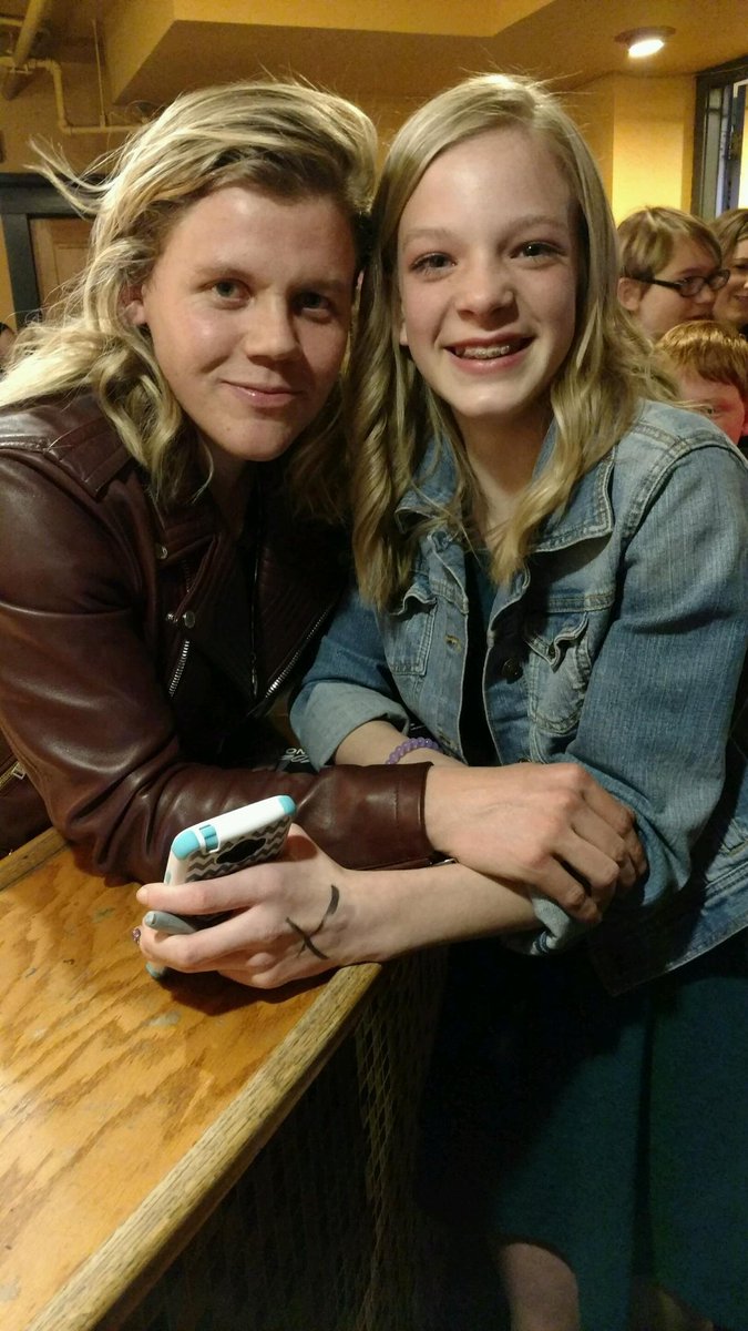 tatezimmmmm's tweet photo. @ConradOfficial thank you so much for making last night the best birthday present ever!! #RemindMeOfThatTime https://t.co/rOZCTZuHhx