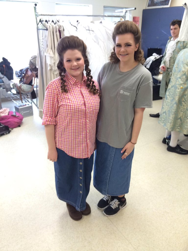 elizzabethbaker's tweet photo. the newest additions to the Duggar family ๐ #jelizabeth #jattie https://t.co/oHek9XTeXe