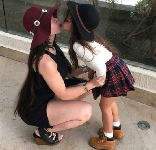vanneziita's tweet photo. #kissme @SabadazoOficial  #BesoSabadazo https://t.co/lrR6Kmesxi