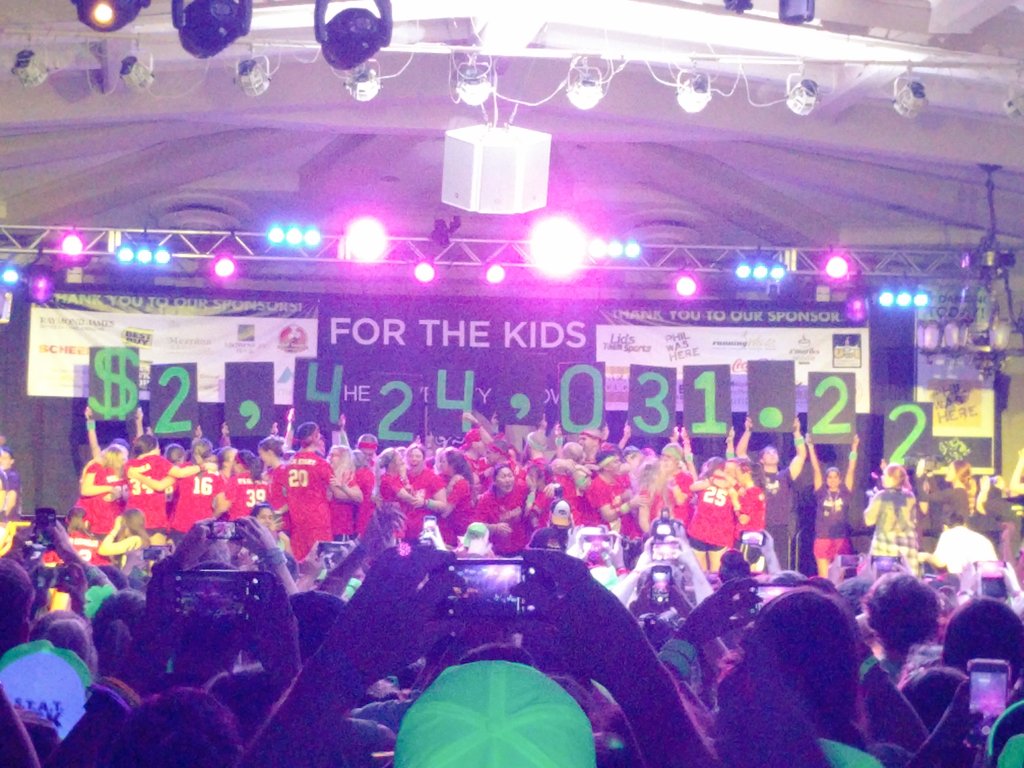 LexiMurray97's tweet photo. These last 24 hours made me tired and soar, but were truly amazing. Definitely something I'll never forget! #UIDM22 https://t.co/3om1dz63sQ