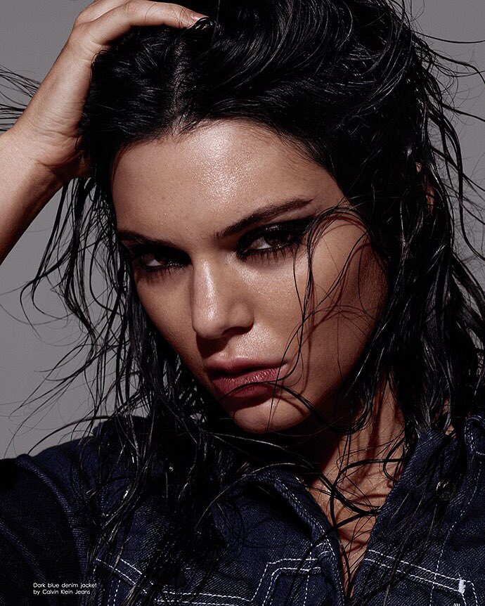 KrisJenner's tweet photo. My beauty!! @KendallJenner @THELOVEMAGAZINE @CalvinKlein ❤️❤️ https://t.co/2OT0QOVJoA