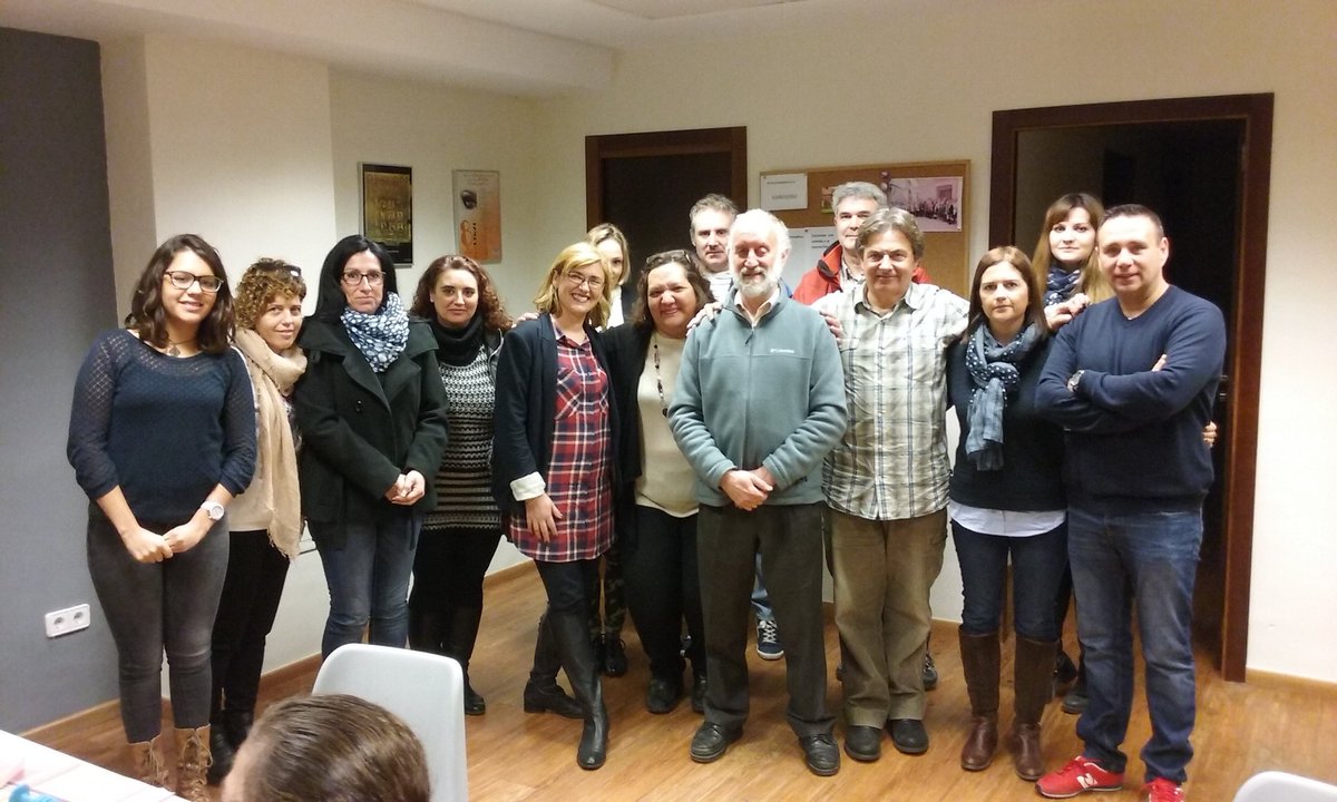 Acovastta's tweet photo. Taller en Acovastta para padres y adultos sobre la autoestima con una visita de excepción #SentimelTourette https://t.co/Epu44jhmeC