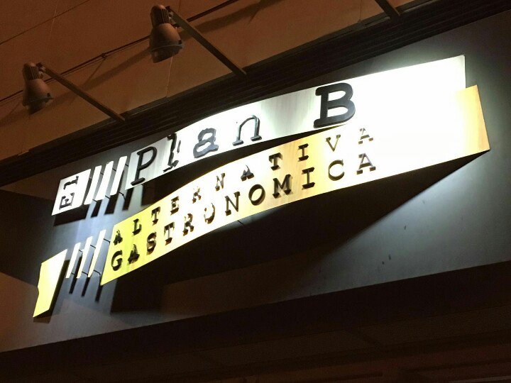 S4lv4_7's tweet photo. Empieza la noche! https://t.co/VSB1WIjiG3