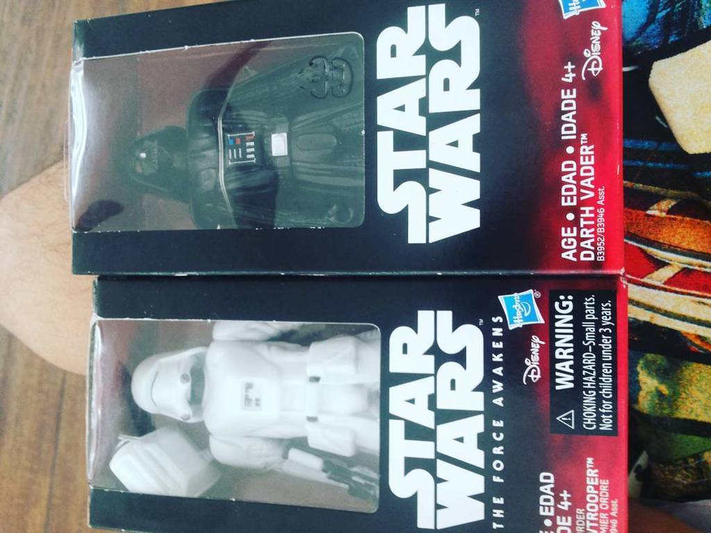 hashtagstarwars's tweet photo. New #DarthVader Instagram by @andy_becerra_549 // Achoradaso #starwarsepisodevii #starwarstrailer #starwars #fansof⦠https://t.co/WqMDYlY6F3