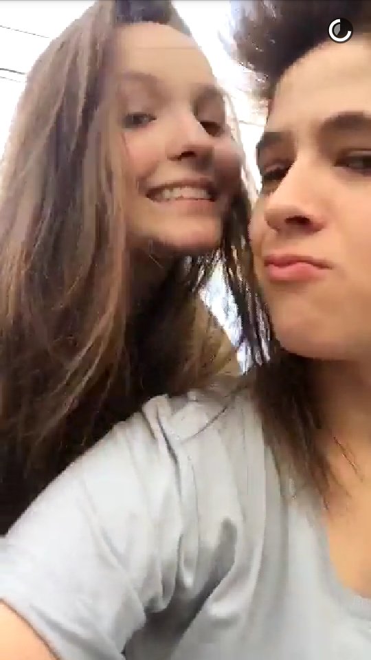 BlogDaLariOff's tweet image. É muito Amor😍😍😍
Amo muito Eles #Jolari #InLove
@larimanoela @Joaoguiavila