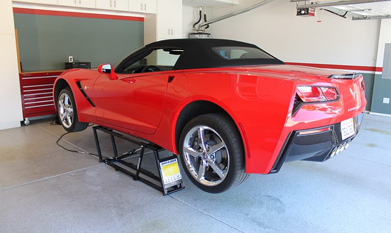 RangerQuickJack's tweet photo. Got some automotive projects that need to get done before the big game? No problem with QuickJack. https://t.co/sVbFcf2DRQ