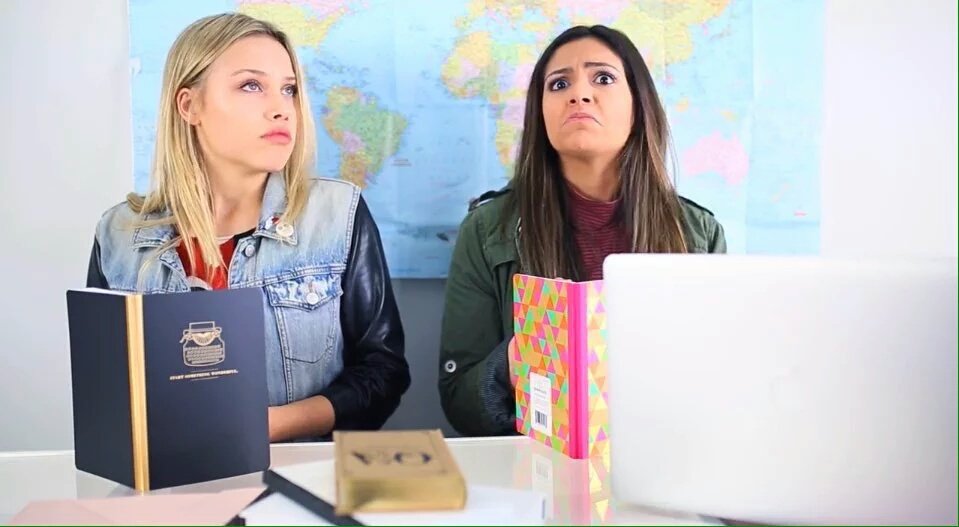 moonlight_Jas's tweet photo. @BethanyMota Me af in class been caught on Twitter π±
#BETHNEWVIDEO https://t.co/m9Q1yanWNF