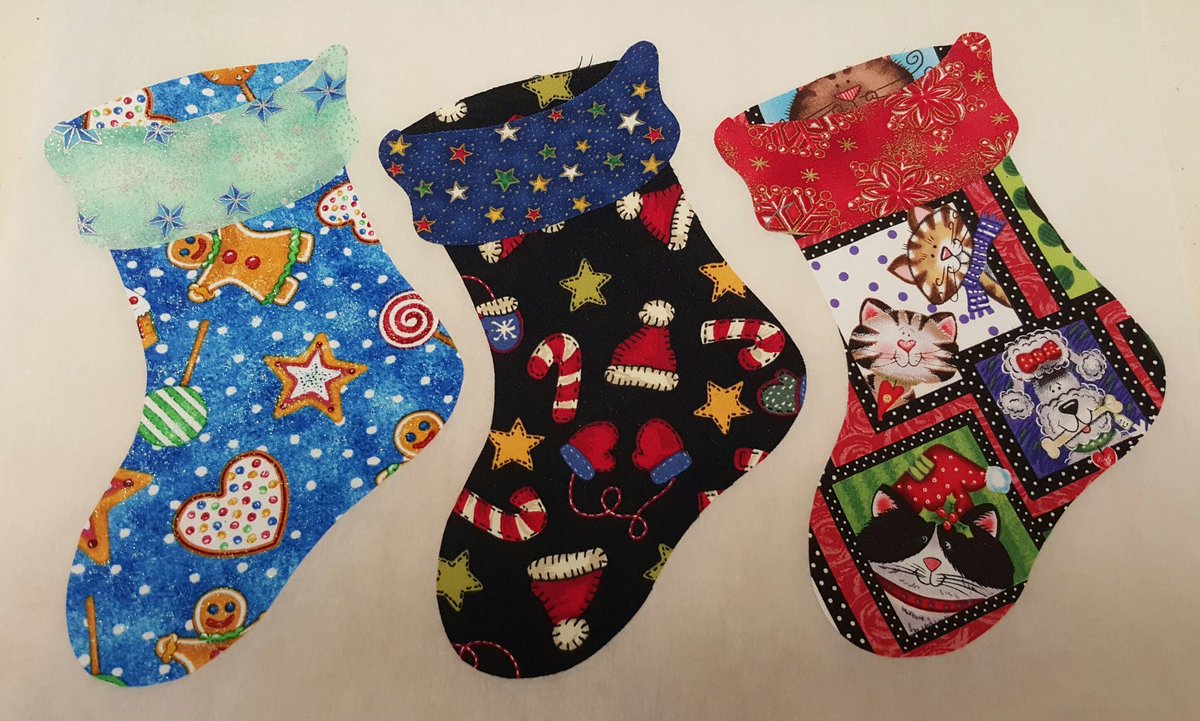 BestyinWest's tweet photo. Progress on my quilt! It's coming along awesome!
#Appliqué #quilting #somuchfun #christmasquilt #yyc #thisisartoo https://t.co/CWCfHoRBDU