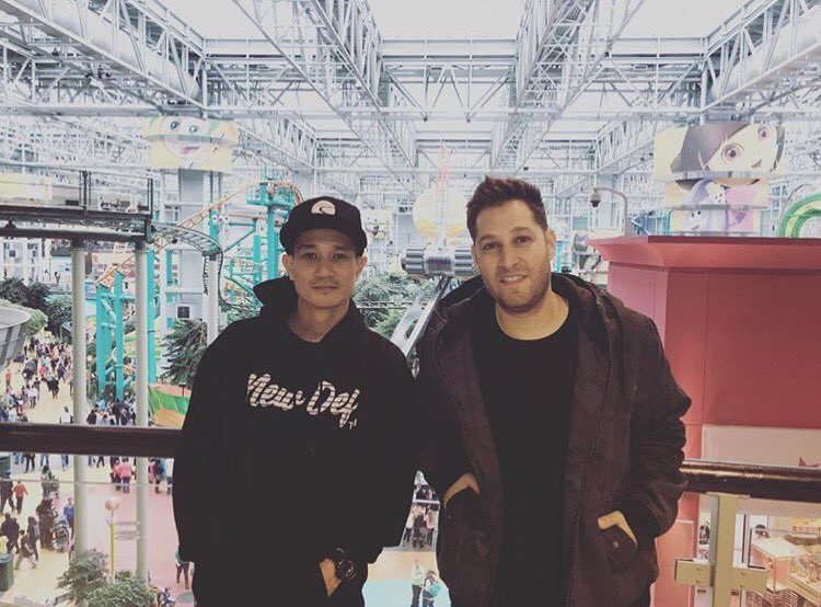 NewDefinitionLA's tweet image. We spotted @djserafin with @DJSplyce at the #mallofamerica in #minneapolis. #NewDef #Fashion #Style #DJs