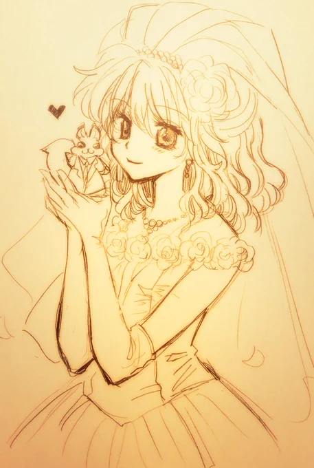 もう朝!?いい加減にしなきゃだ(◎_◎;)20巻の表紙絵が決まらなくて3日くらいラフ描き散らしてる。あ、これはアニメヨナスタッフ様の結婚式に贈った絵のラフです。20巻の表紙じゃないから。 