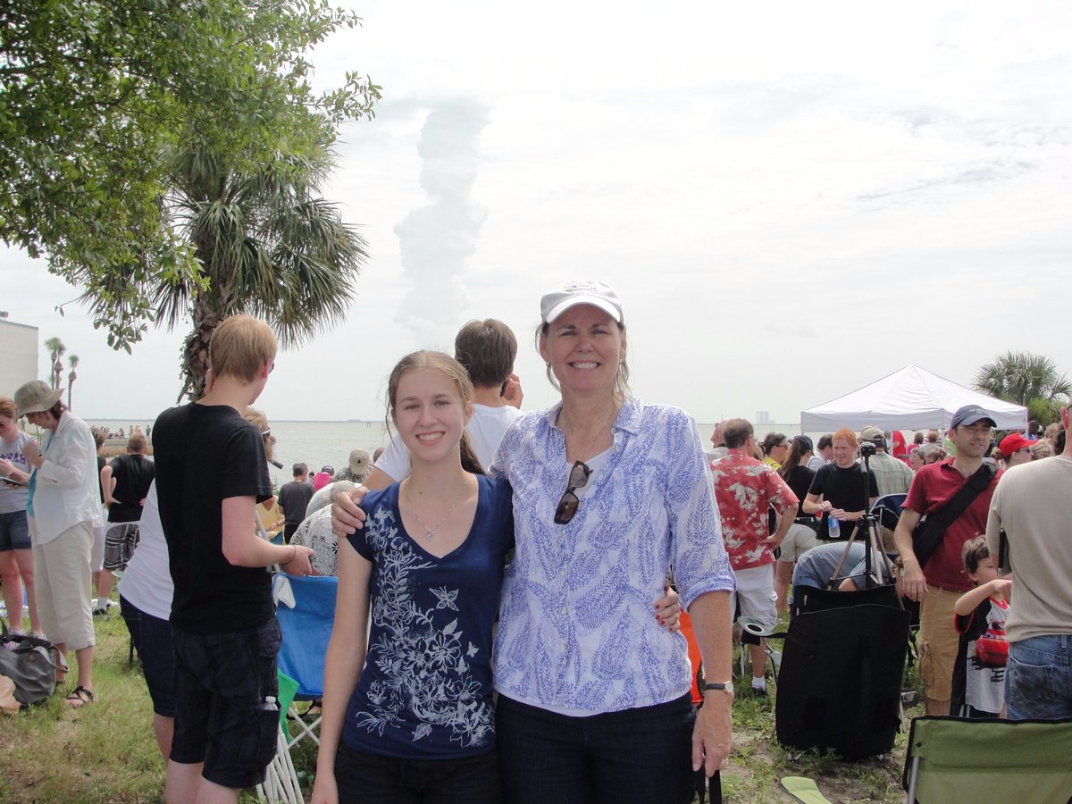 SciChicNews's tweet image. Check out our new #vlog by @bcofengineering: A Life Shaped by Space youtu.be/XbPAm0rTaWc #nasa #shuttleprogram