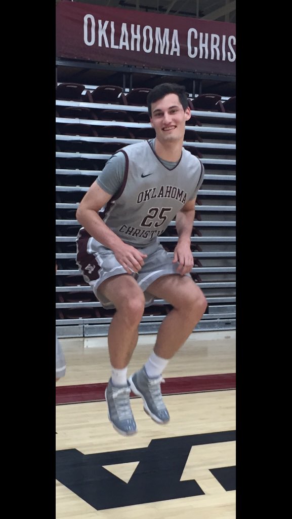 Znorris_11's tweet image. Shoutout to @JohnWMoon25 with a school record 50 points, and 20/20 from the field!!