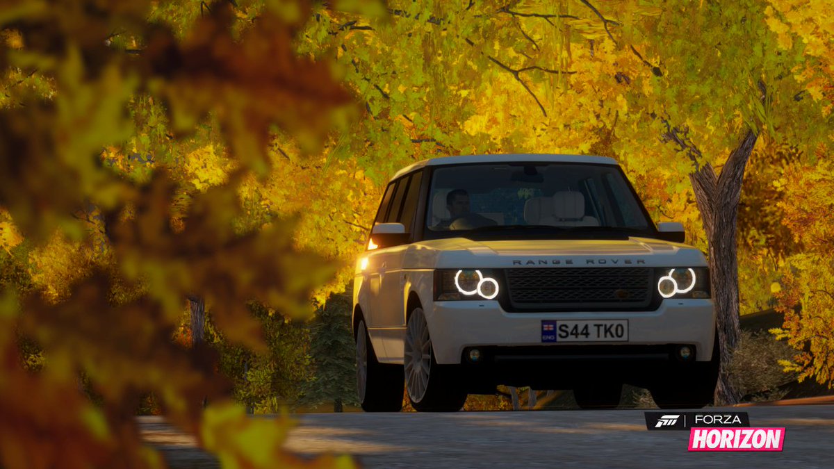 Matheus_THS's tweet photo. 'Cause I like Forza Horizon too. :D
#ForzaHorizon #RangeRoverSupercharged #Xbox360 https://t.co/Q0rTZ2bk9Q